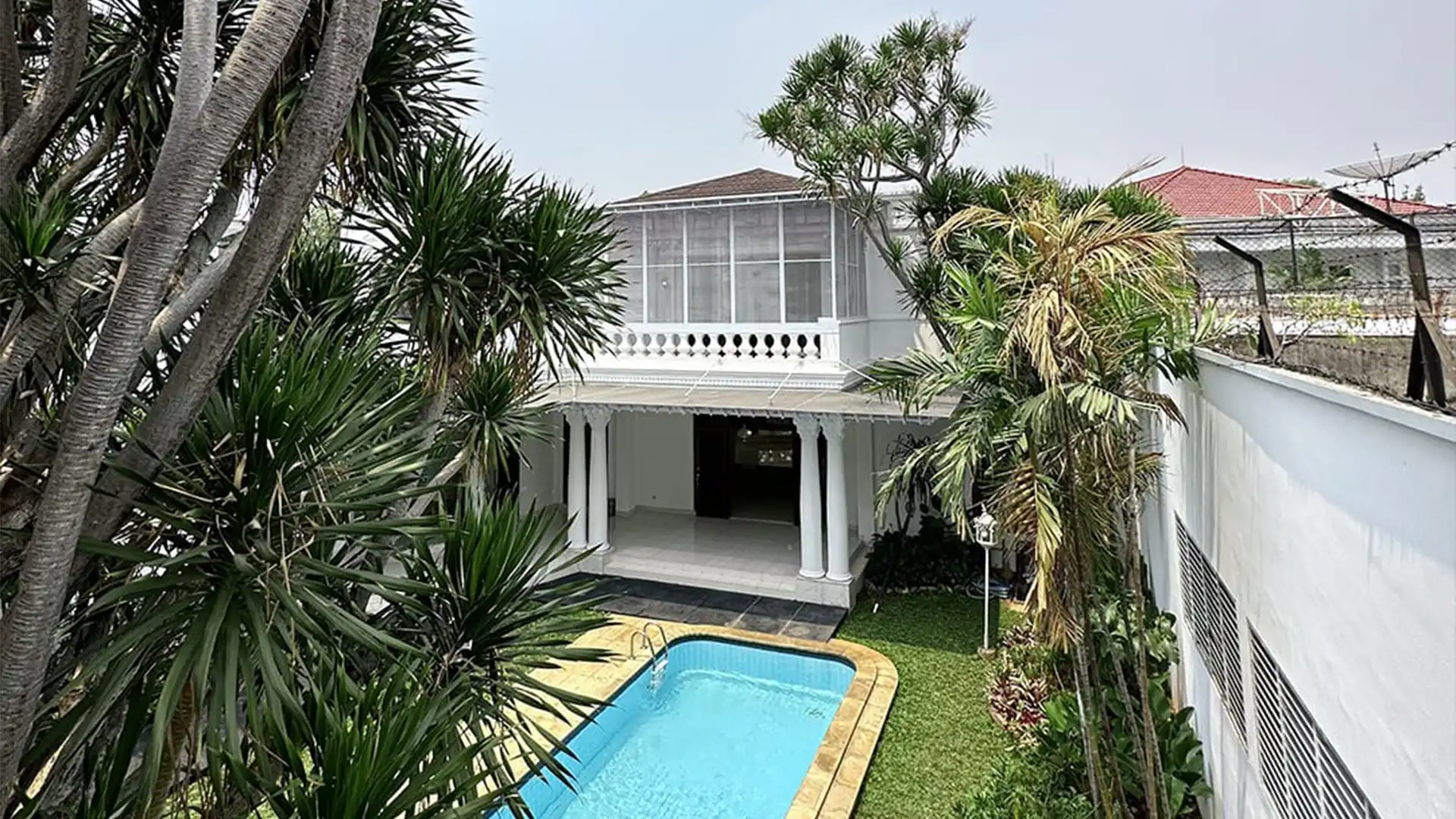 Exclusive 5BR House at Menteng