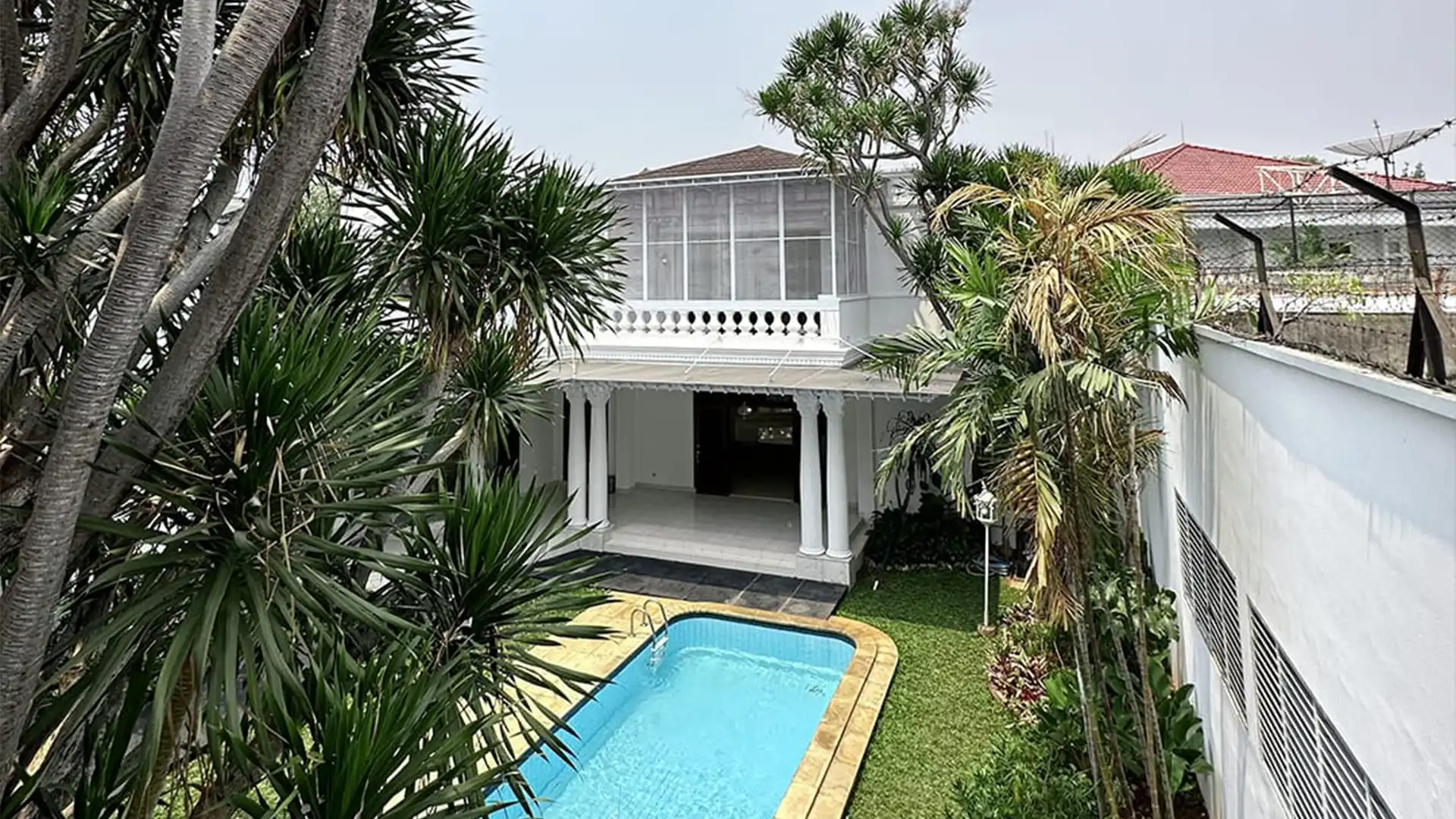 LEMBANG NO.40-5BR-Backyard & Swimming Pool LEMBANG NO.40-5BR-Backyard & Swimming Pool