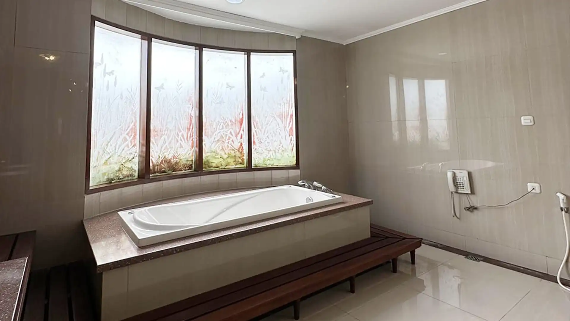 LEMBANG NO.40-5BR-Bathroom 2 Grand 5BR Estate at Menteng