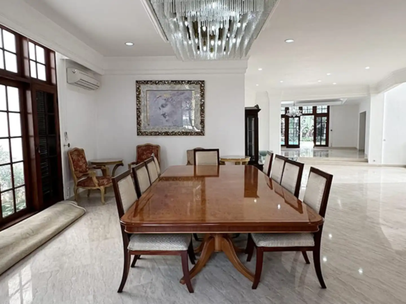 Exclusive 5BR House at Menteng