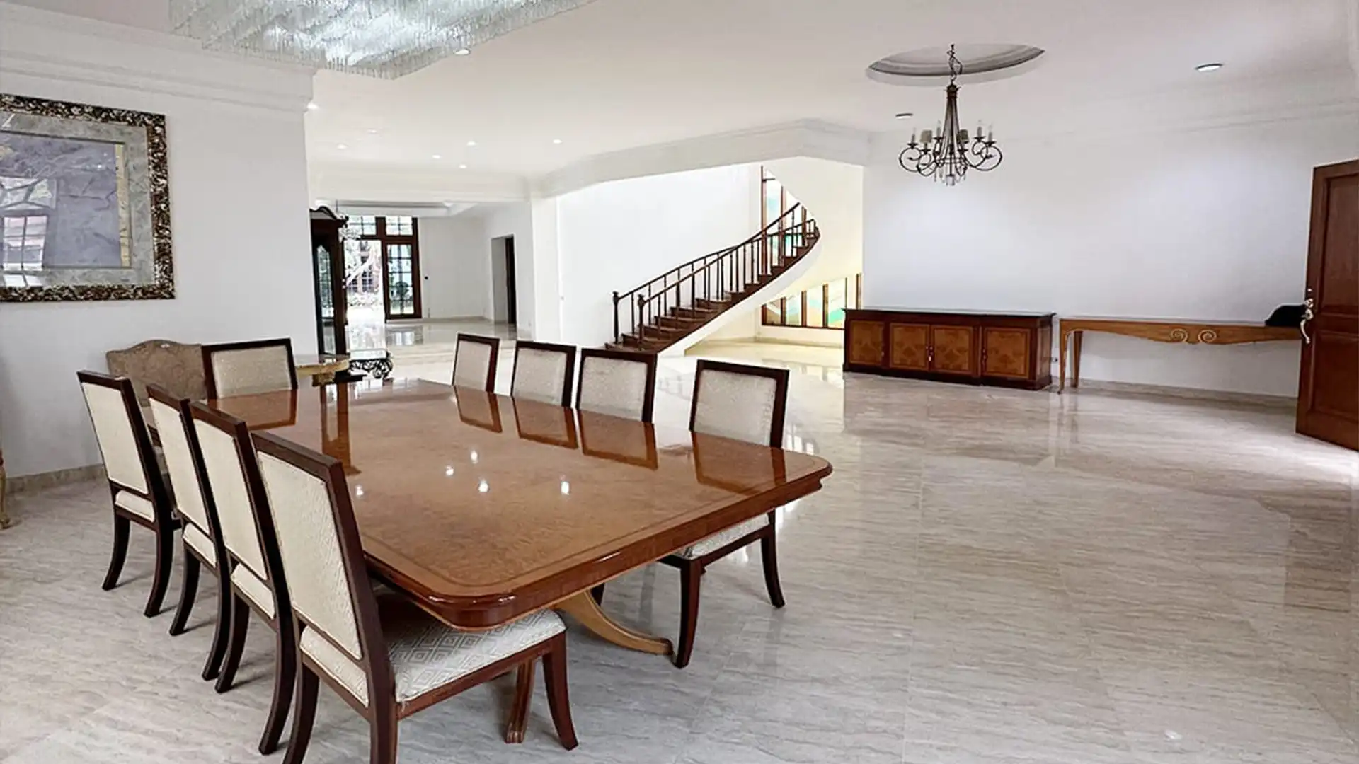 LEMBANG NO.40-5BR-Dining Area Grand 5BR Estate at Menteng