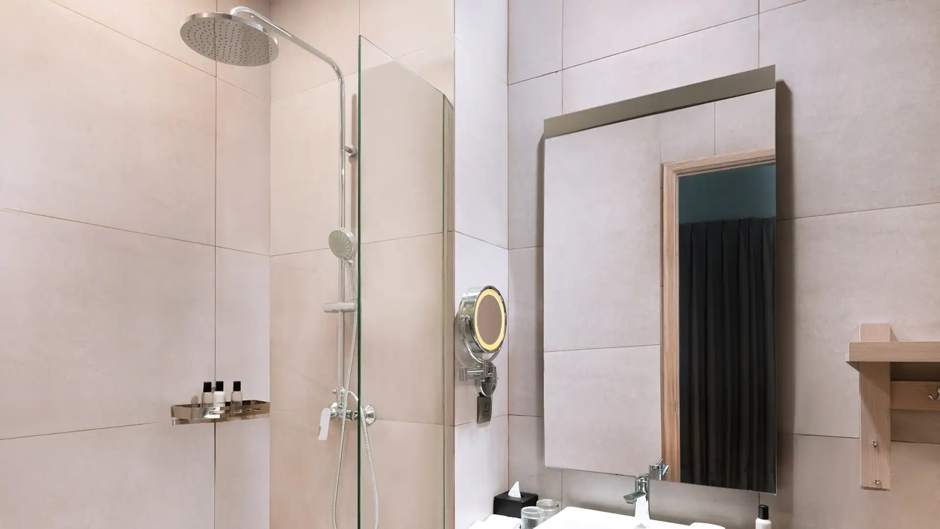 MANGKULUHUR-1BR-Bathroom Mangkuluhur Residence – Compact 1BR Serviced Apartment