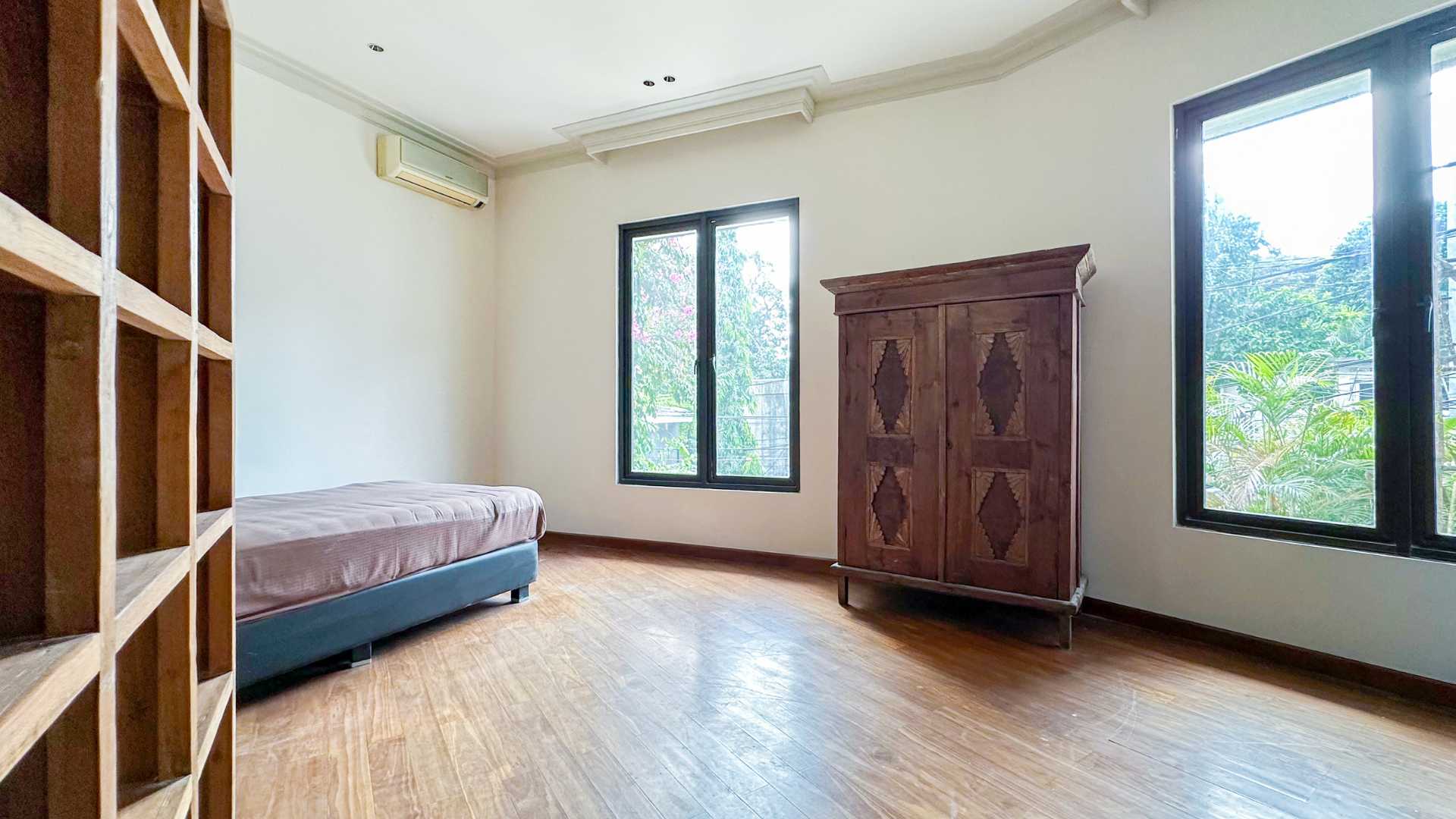 MENTENG-3BR-Bedroom 1 Side View Well-Balanced 3BR House at Menteng