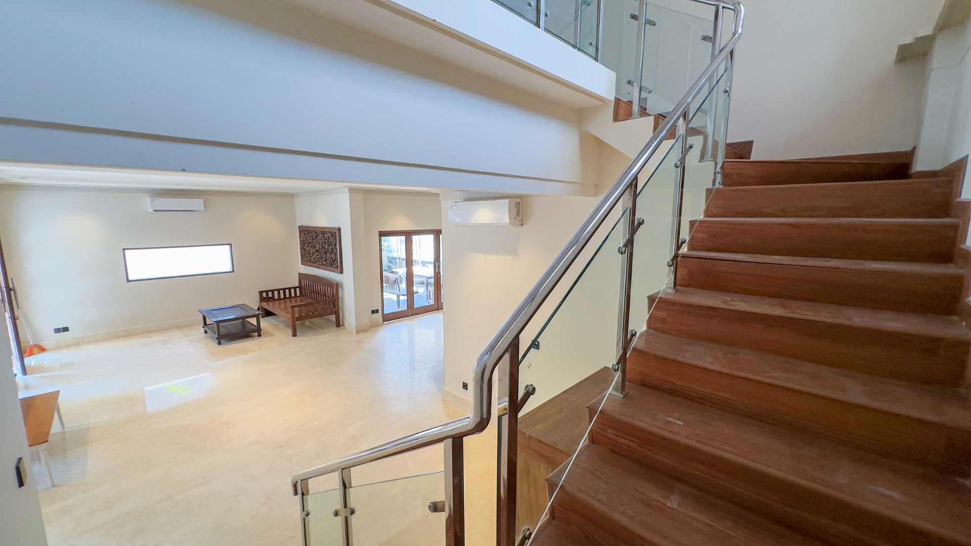 MENTENG-3BR-Stairs Well-Balanced 3BR House at Menteng