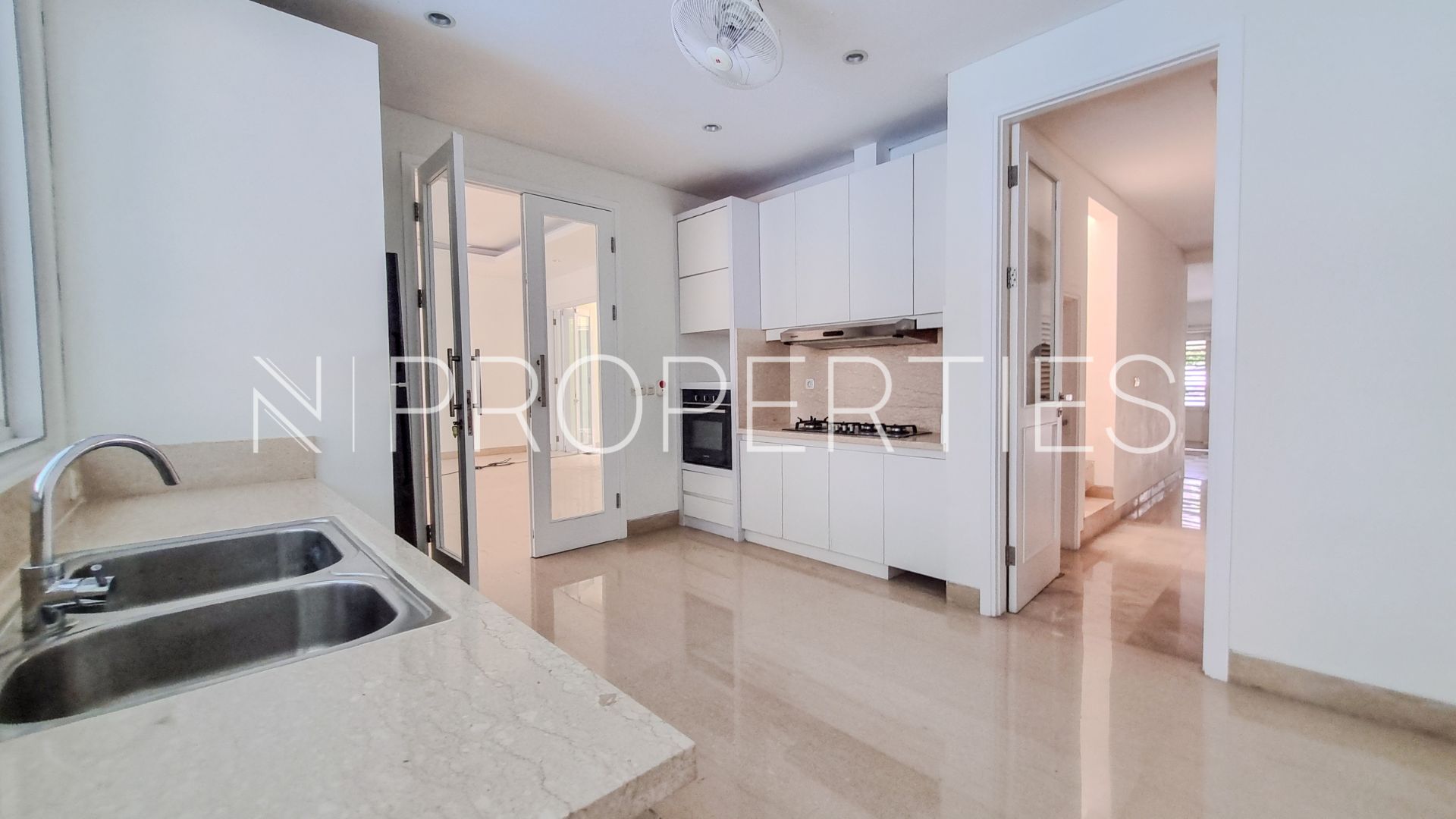 Functional 5BR Home at Pejaten