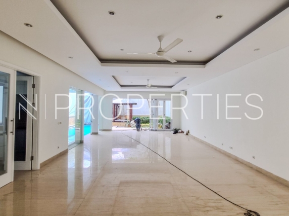 Functional 5BR Home at Pejaten