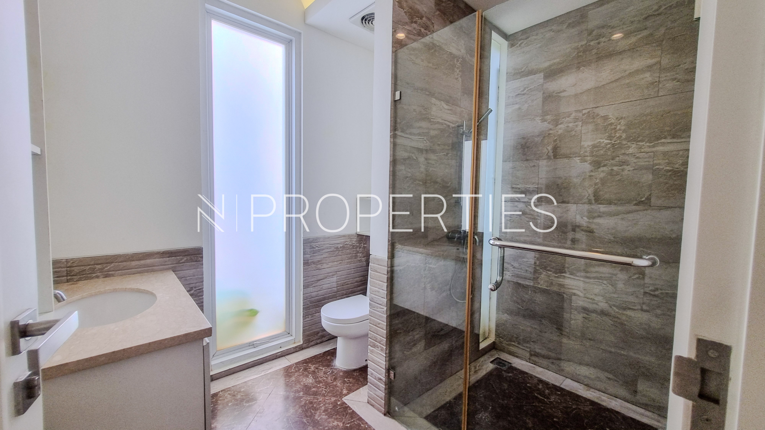Well-Designed 4BR Home at Pejaten