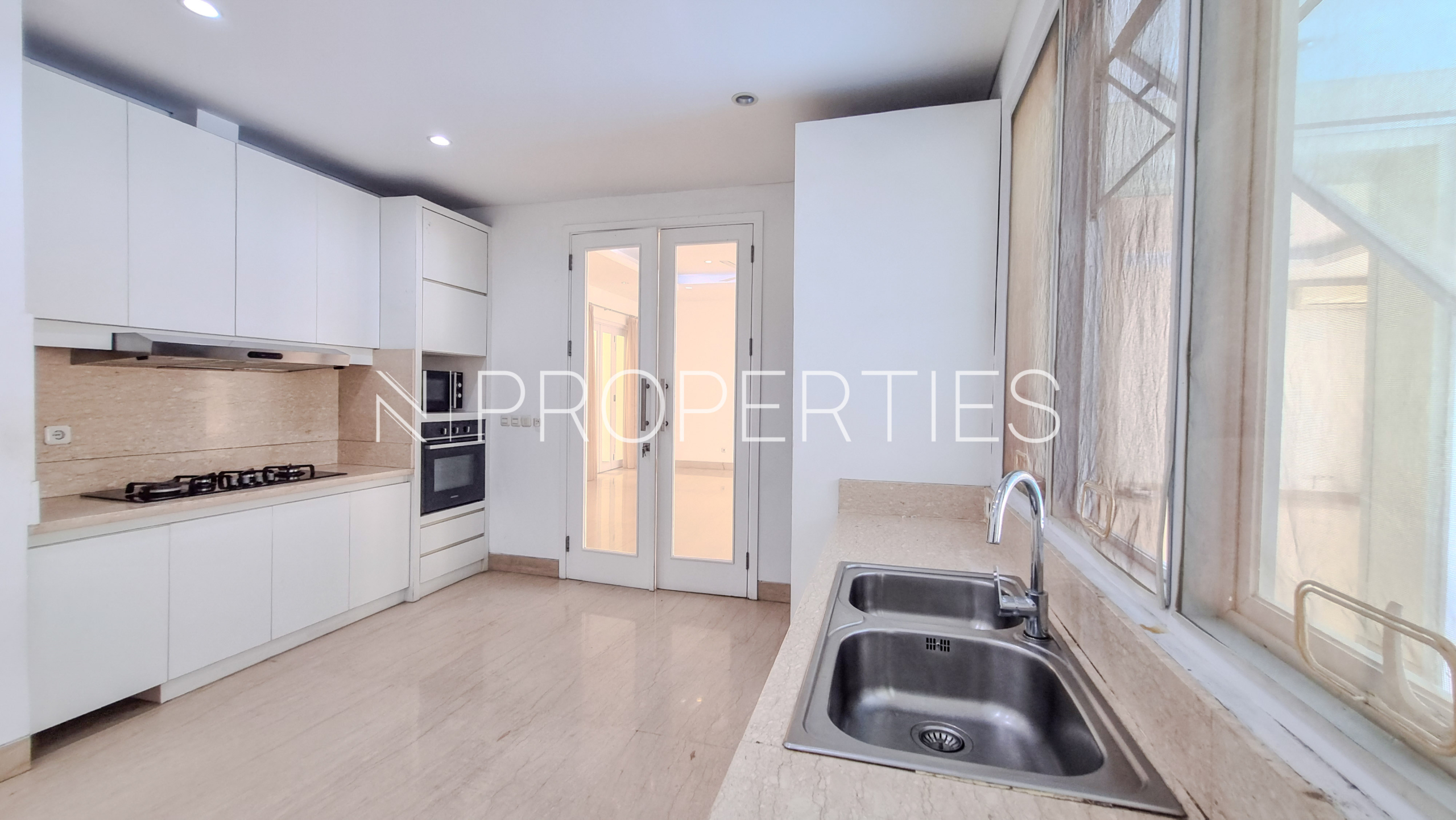 Well-Designed 4BR Home at Pejaten