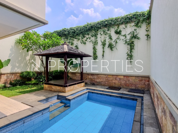 PEJATEN BARAT 2 KAV Y - POOL AND GAZEBO 2