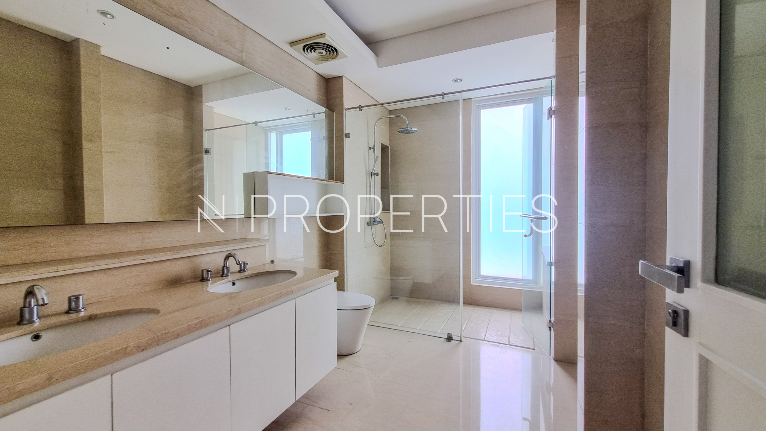 Modern 4BR Home at Pejaten