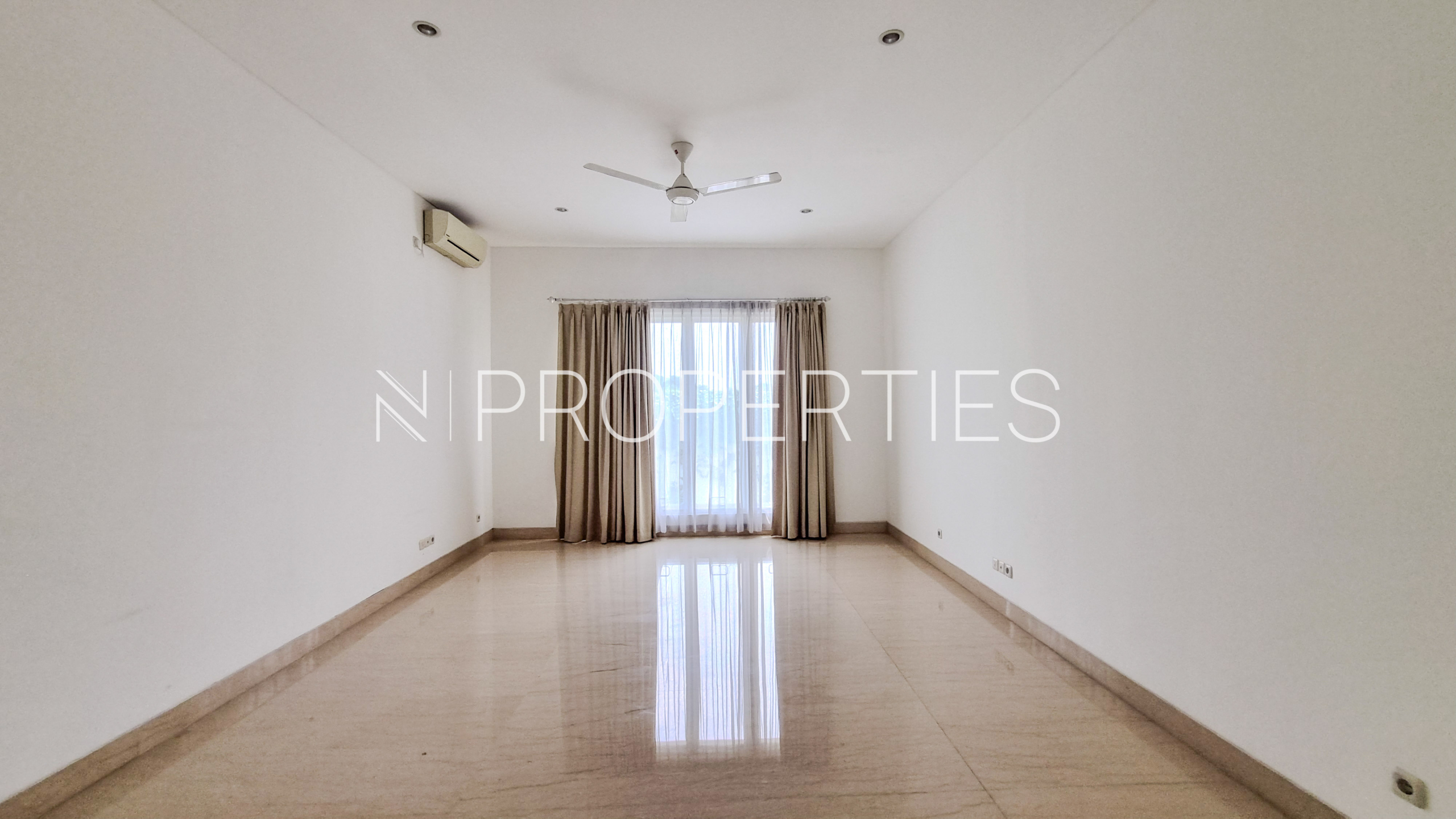 Modern 4BR Home at Pejaten