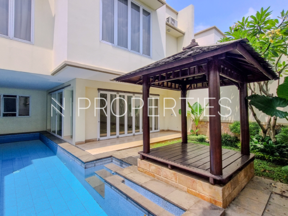 Modern 4BR Home at Pejaten