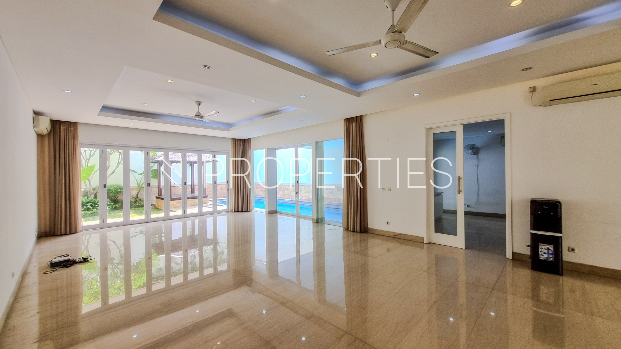Modern 4BR Home at Pejaten