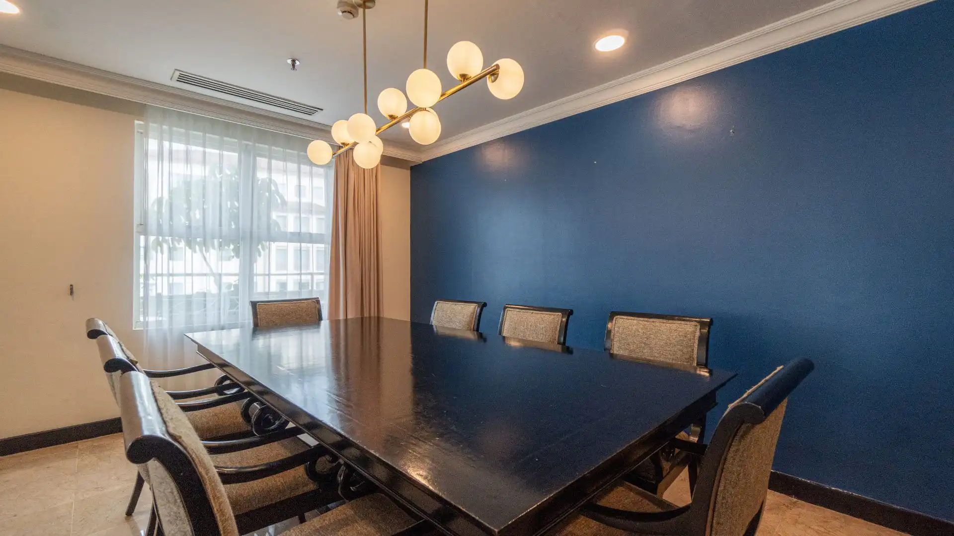 PIGA-3BR-DINING AREA Pondok Indah Golf Apartment – Premium 3BR