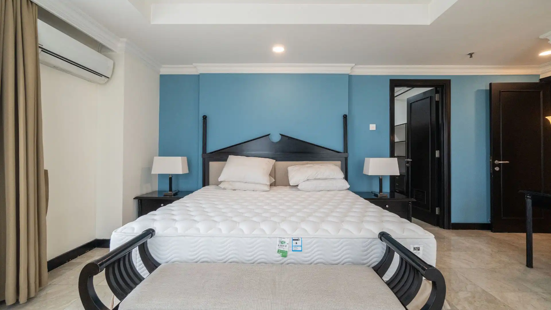 PIGA-3BR-MASTER BEDROOM Pondok Indah Golf Apartment – Premium 3BR