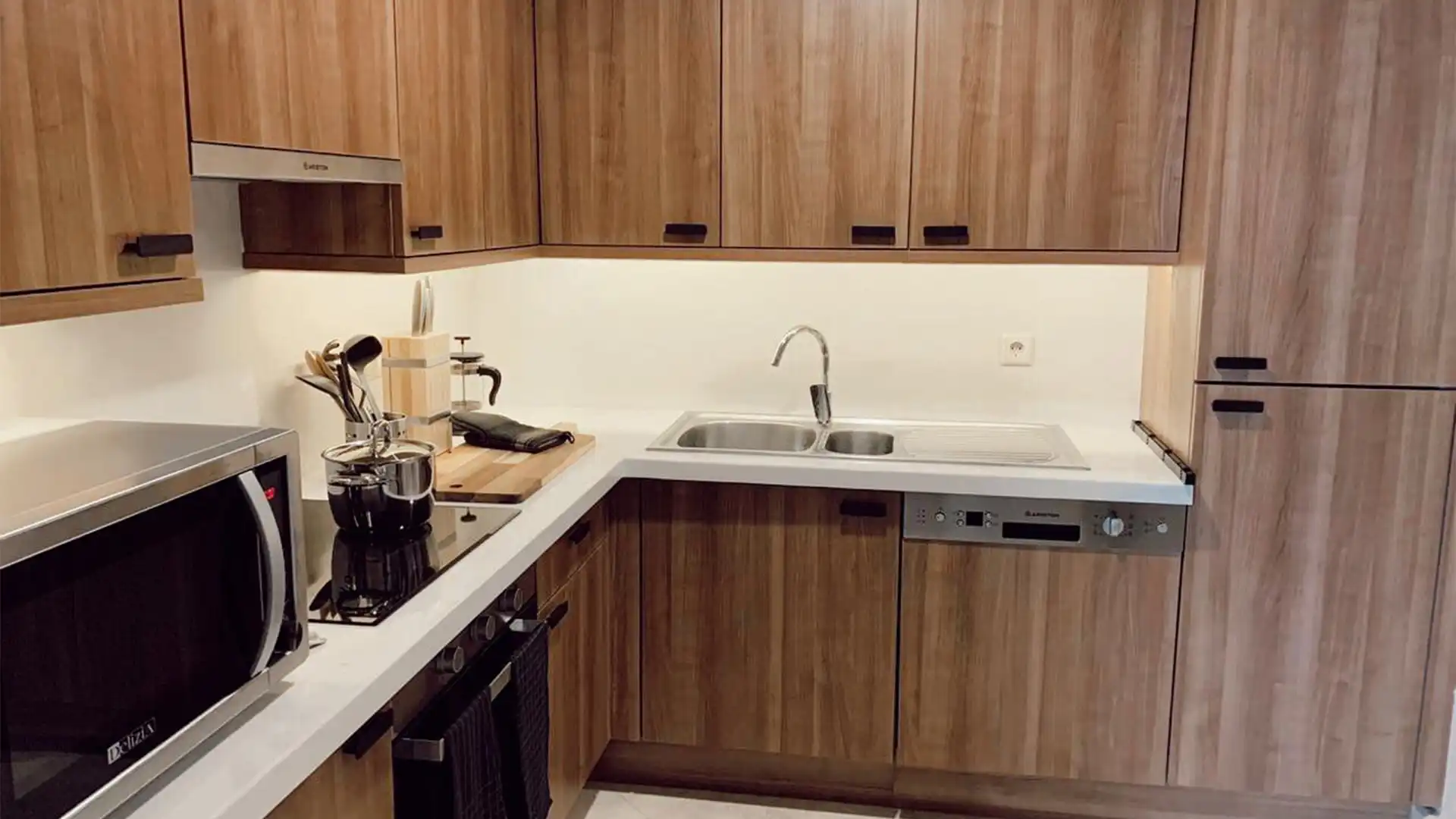 Plaza Residence – Large 3BR Apartment