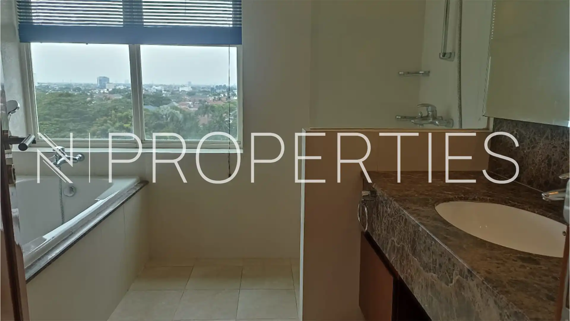 Pondok Indah Golf Apartment – 3BR Luxury
