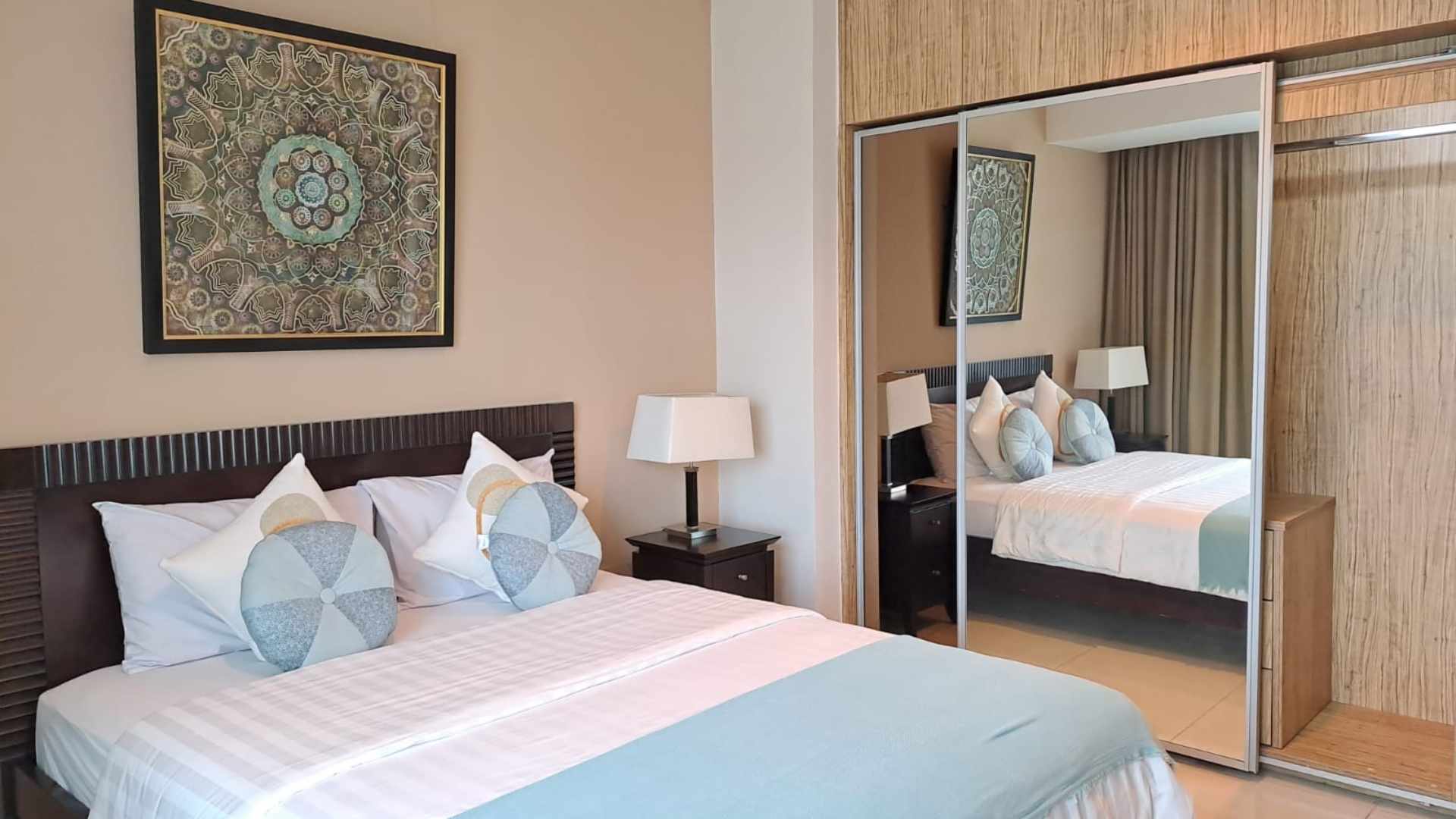 Pondok Indah Golf Apartment – Modern 3BR Residence