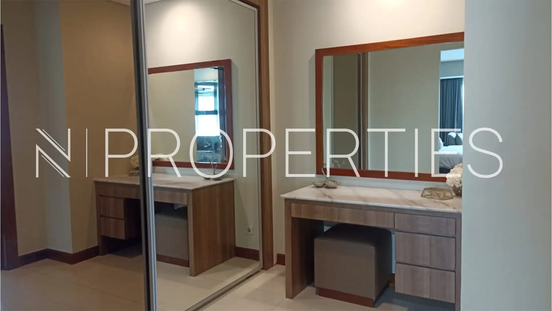 Pondok Indah Golf Apartment – 3BR Luxury