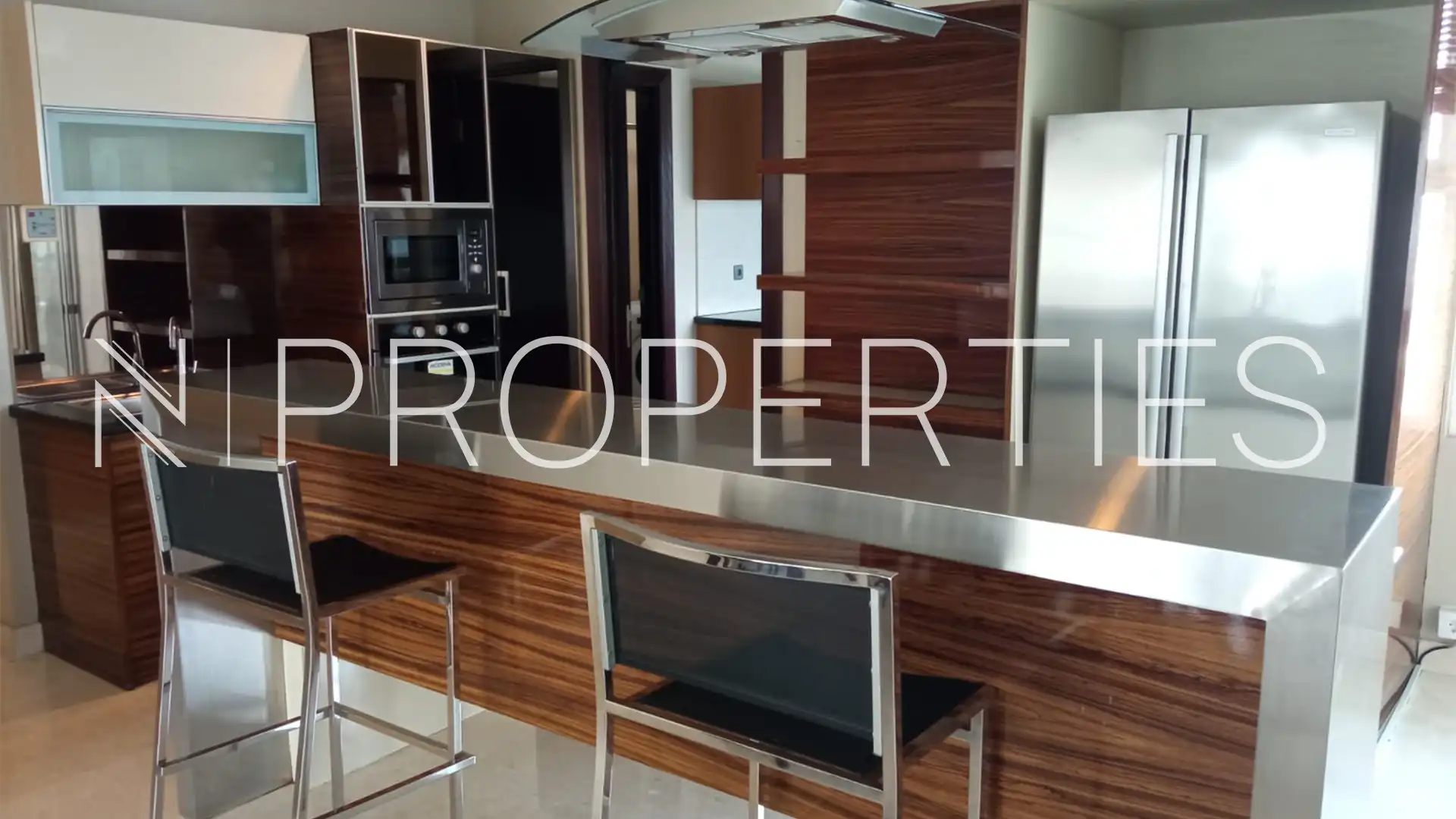 Pondok Indah Golf Apartment – Luxury 4BR Residence