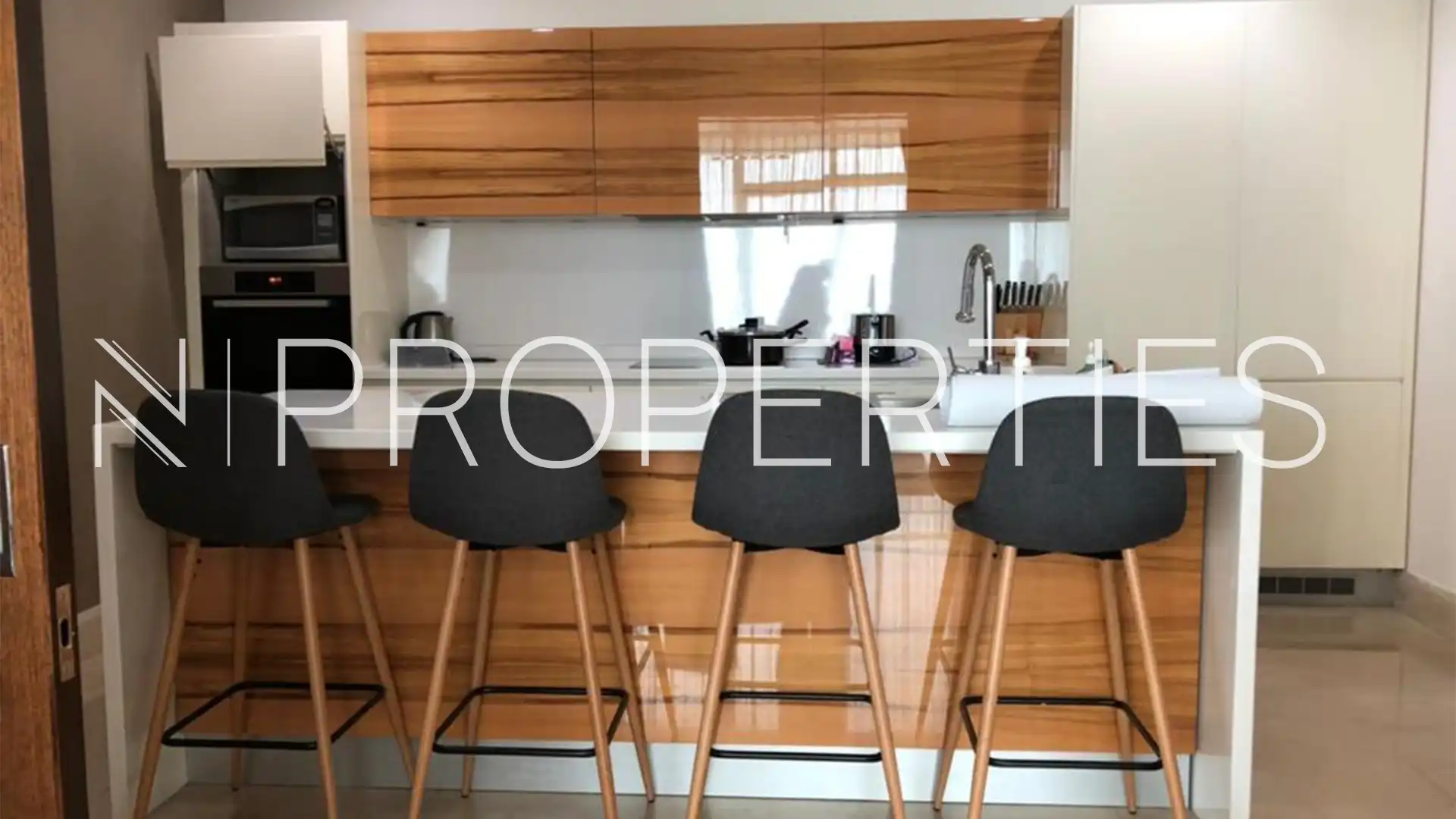 Expansive 4BR Residence – Pondok Indah Golf Apartment