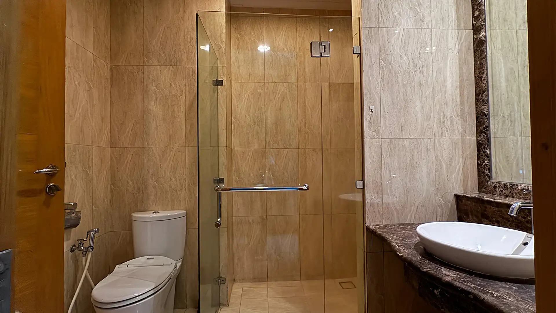 Senayan Residence – Spacious 3BR Apartment