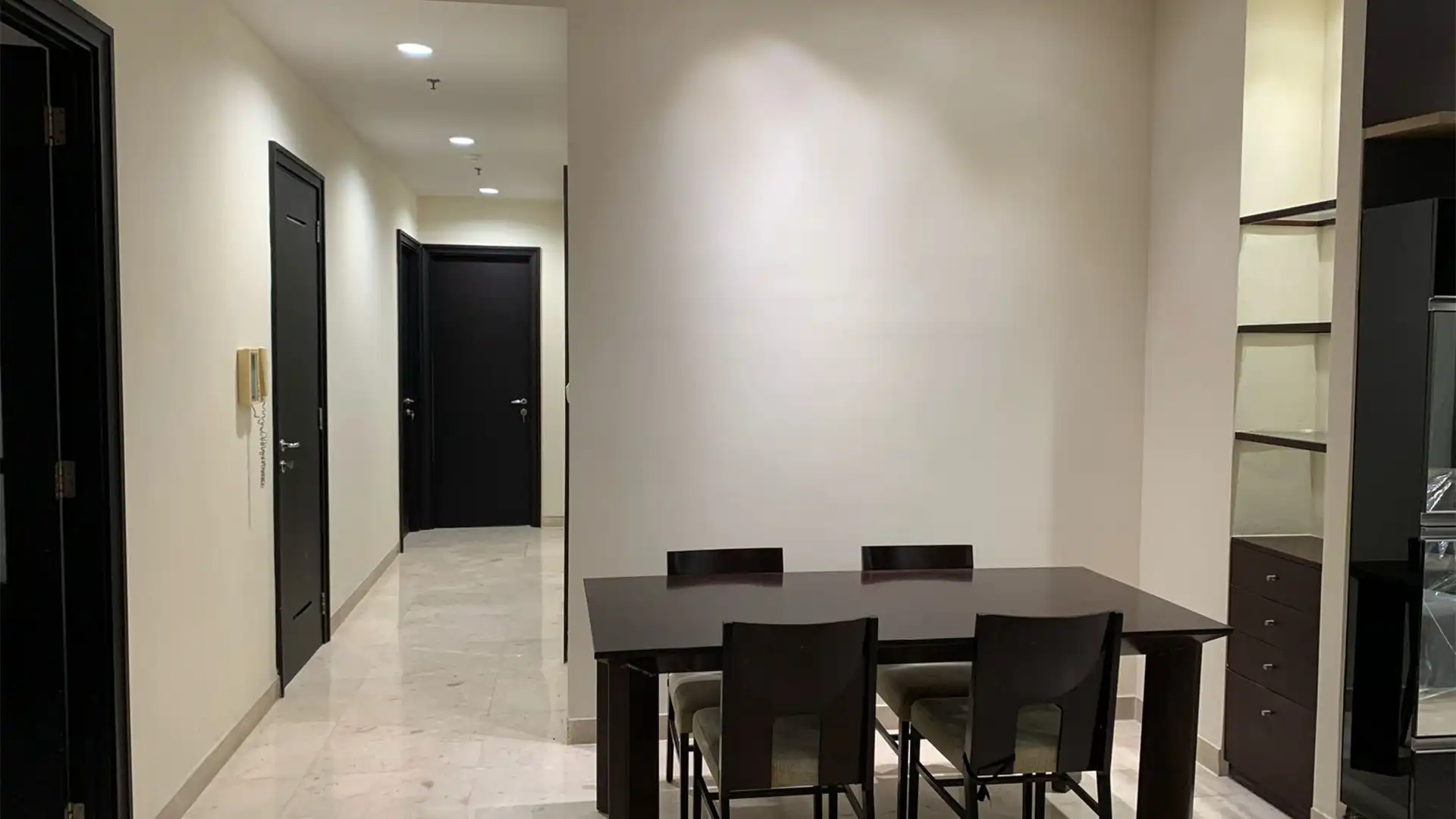 Efficient 3BR Residence – Senayan Residence