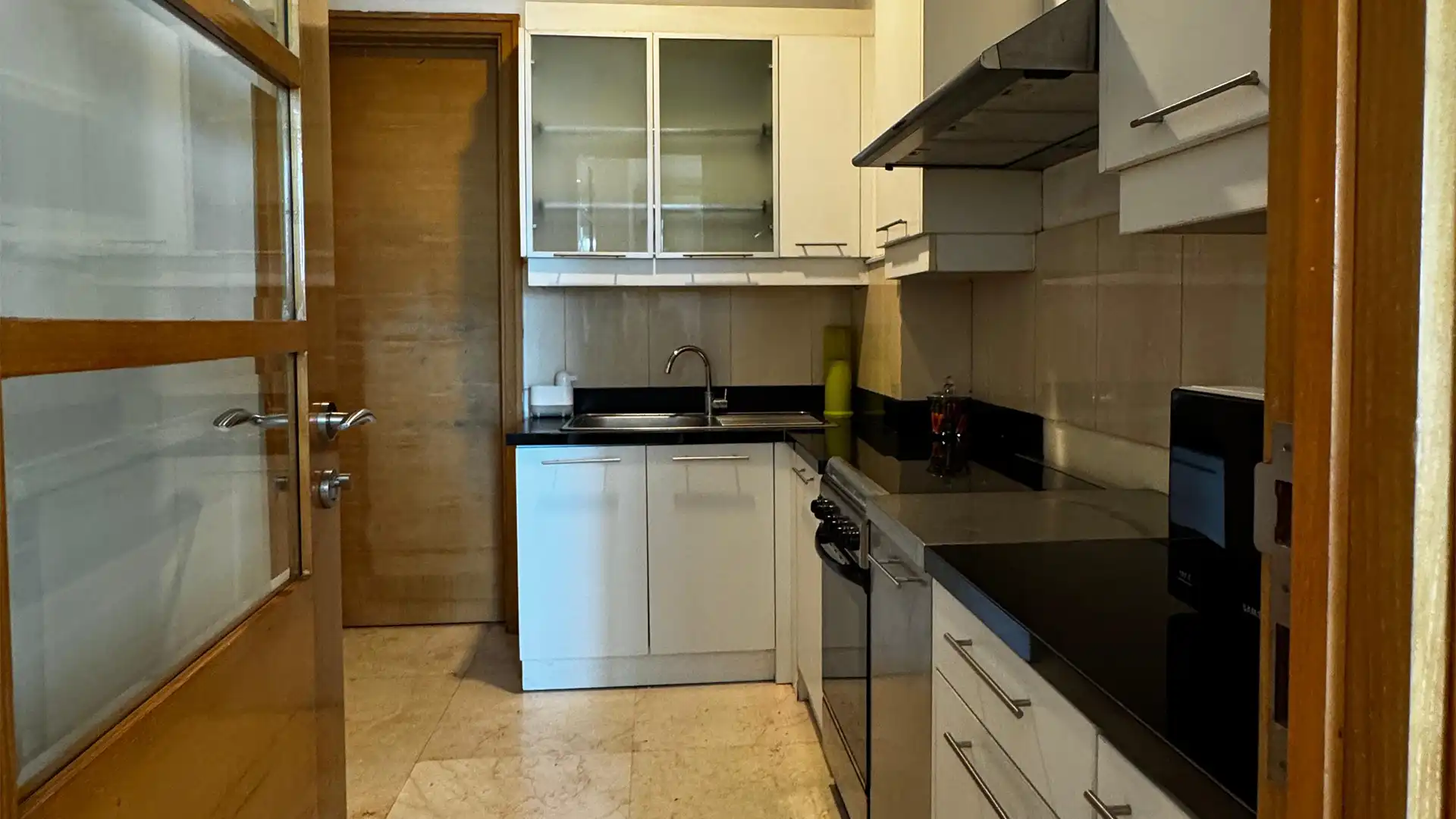 Senayan Residence – Spacious 3BR Apartment