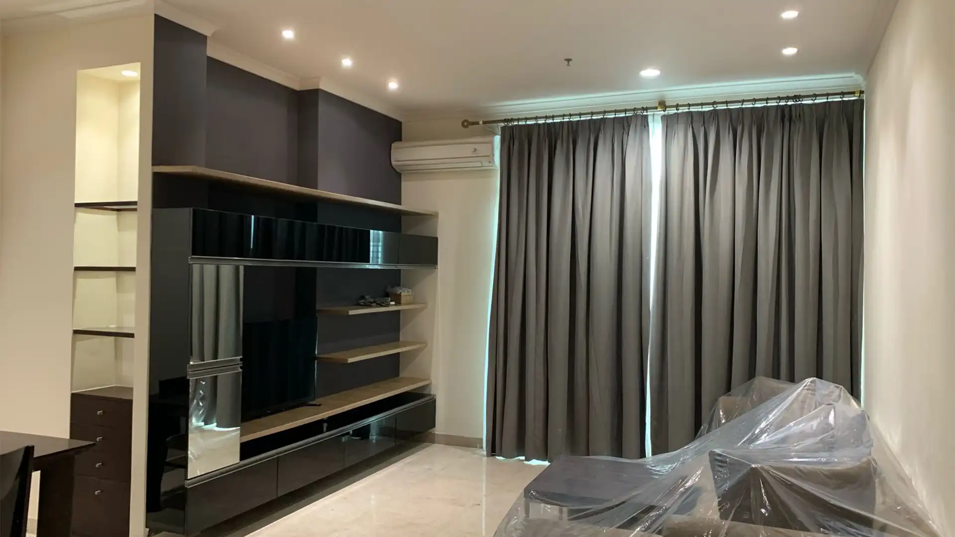 SENAYAN RESIDENCE-3BR-LIVING AREA