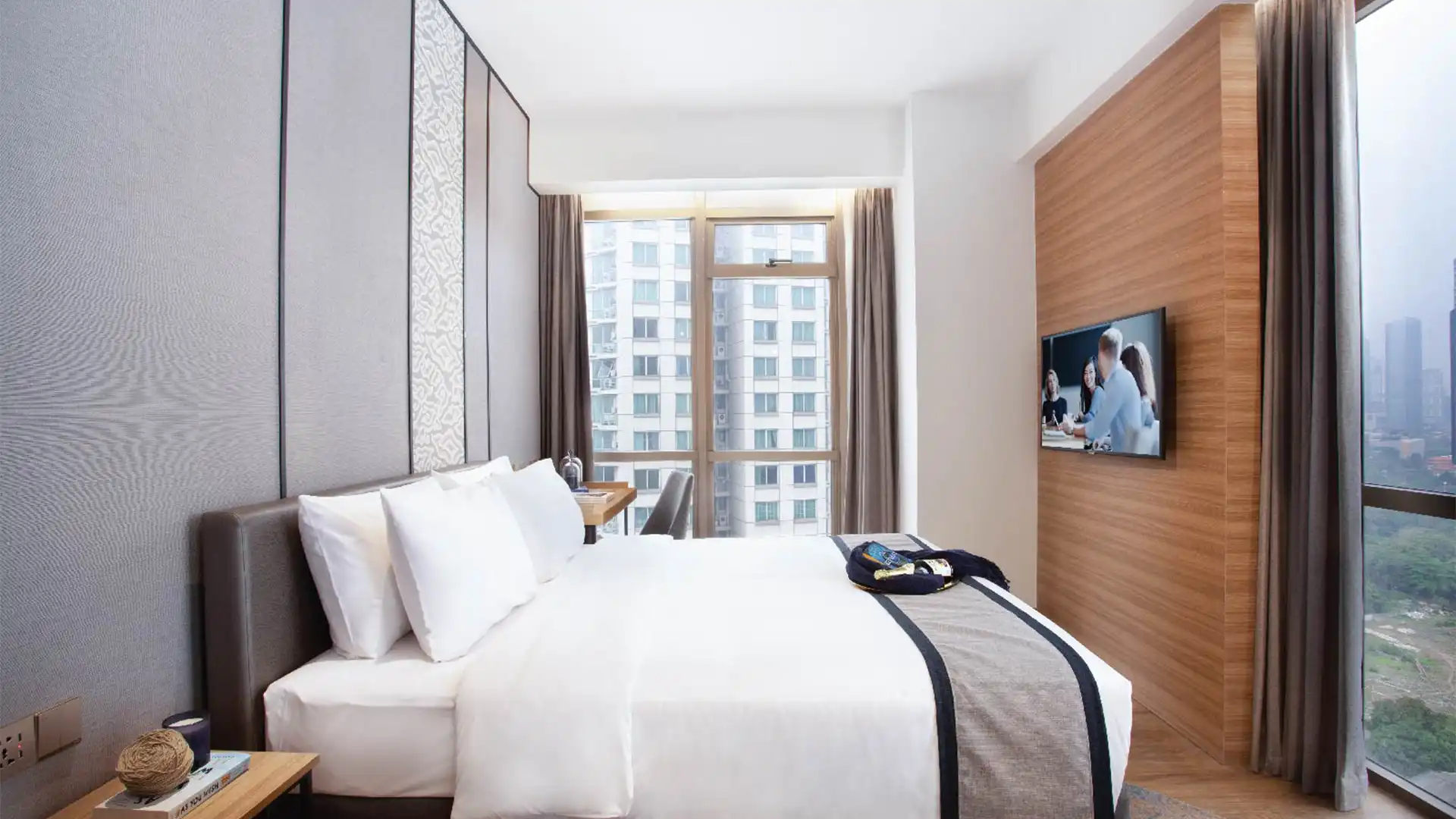 Somerset Sudirman-1BR-Bedroom Comfortable Serviced Apartment at Somerset Sudirman