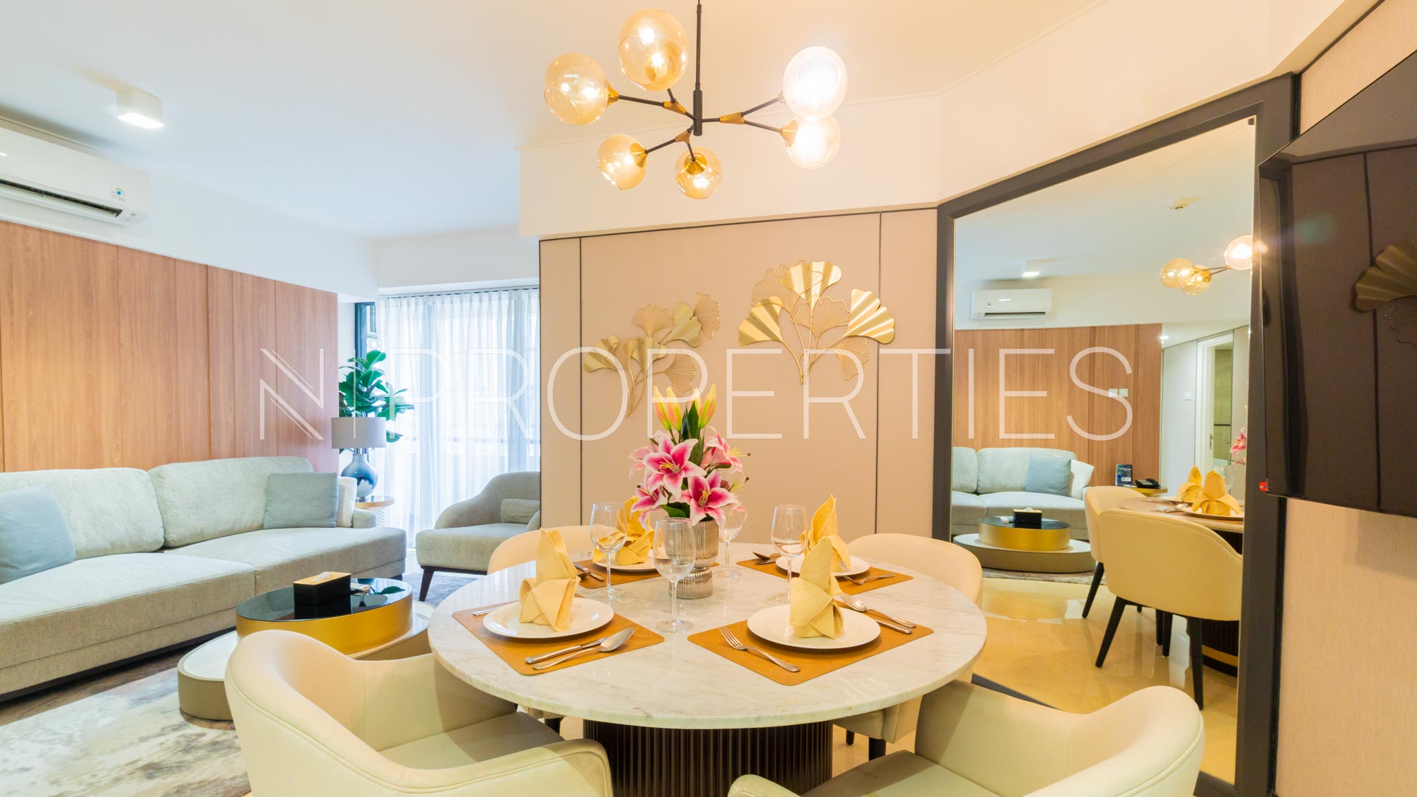 ARYADUTA SEMANGGI-2BR-DINING AREA Aryaduta Semanggi – Modern Luxury 2BR Residence