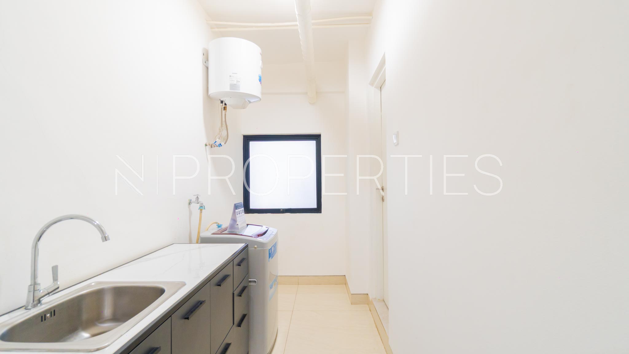 ARYADUTA SEMANGGI-2BR-WET KITCHEN & SERVICE AREA Aryaduta Semanggi – Modern Luxury 2BR Residence