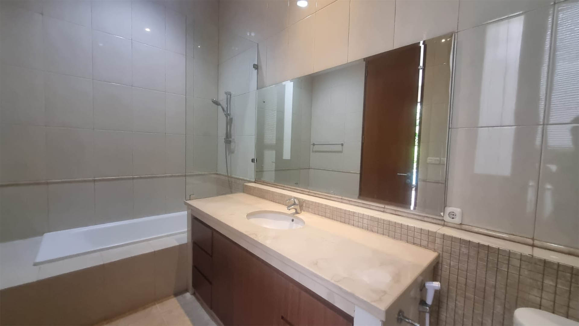 Grand 5BR Family Residence at Cipete