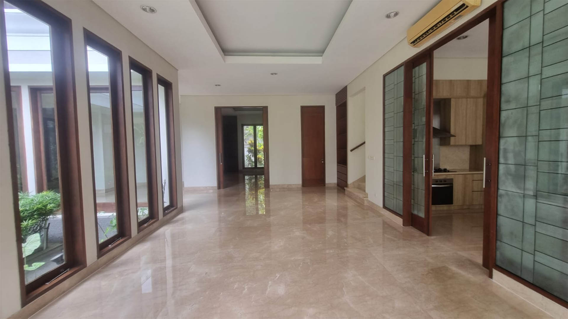 Grand 5BR Family Residence at Cipete