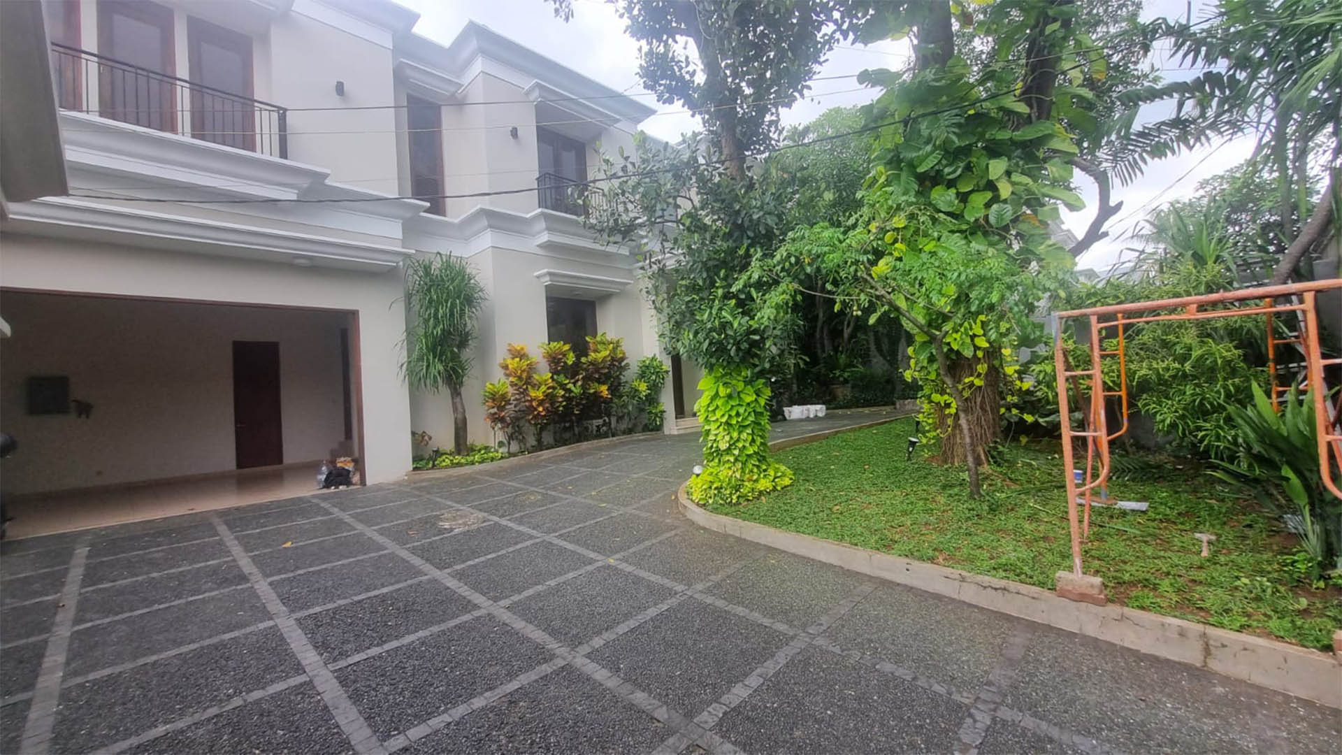 Grand 5BR Family Residence at Cipete