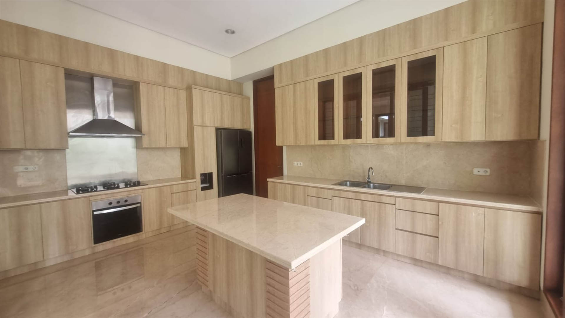 Grand 5BR Family Residence at Cipete