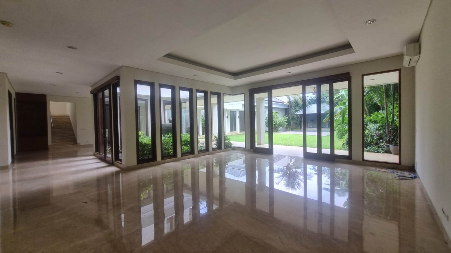 Grand 5BR Family Residence at Cipete
