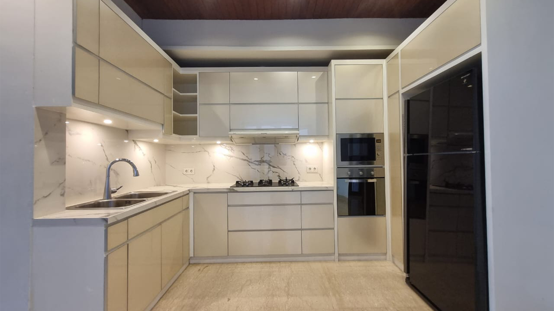Well-Balanced 3BR House at Cilandak