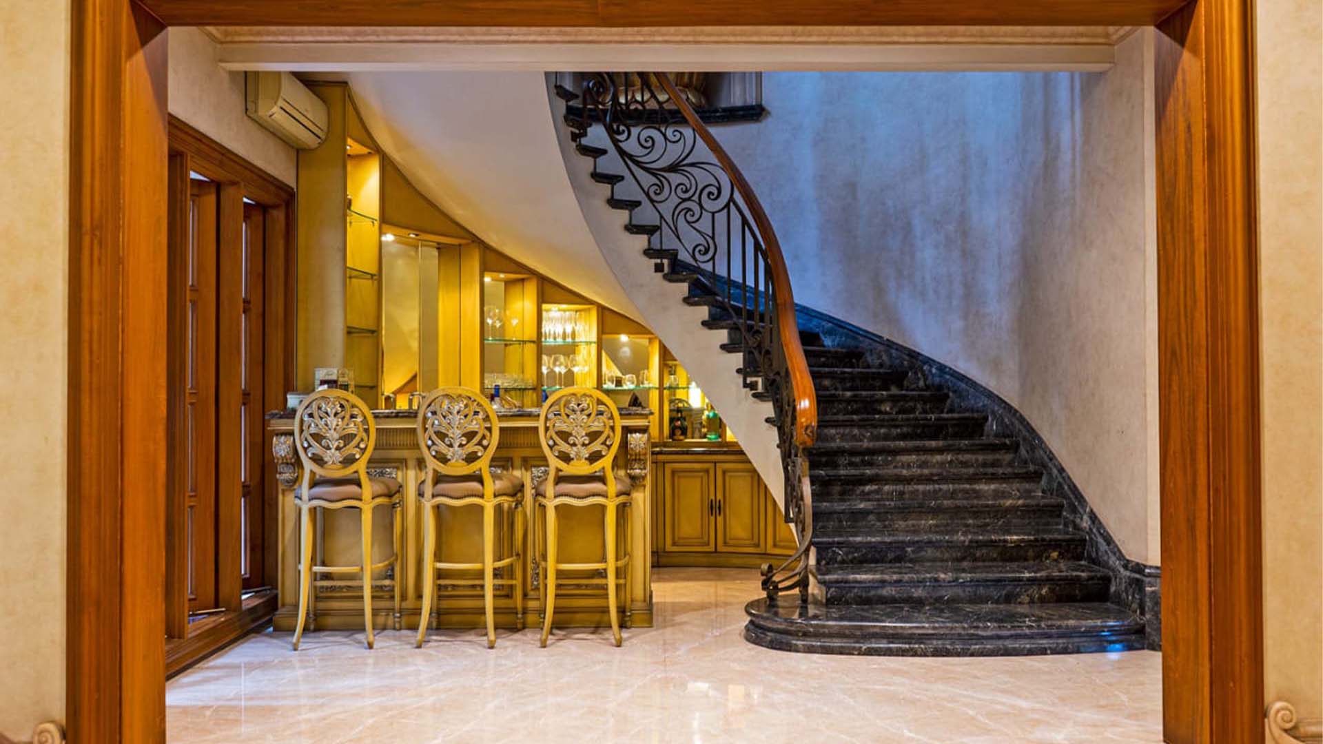 CEMPAKA PUTIH-5BR-STAIRS TO SECOND FLOOR Large-Scale 5BR House at Cempaka Putih