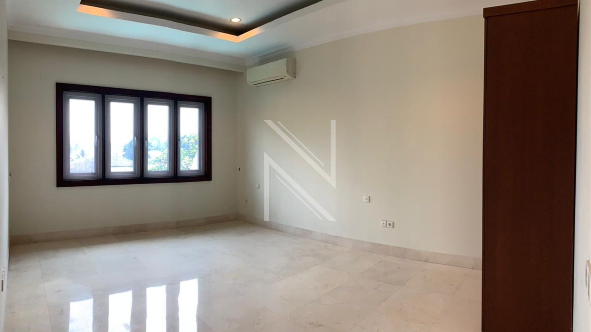 Comfortable 5BR at Astoria Residence