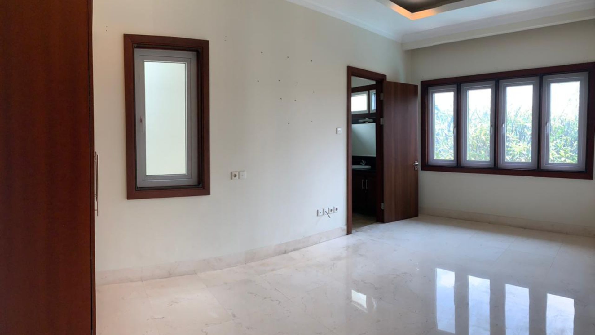 Comfortable 5BR at Astoria Residence