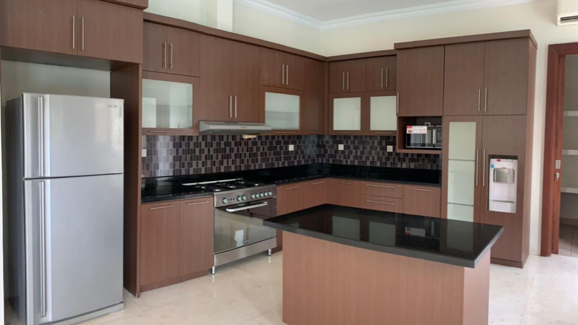 Comfortable 5BR at Astoria Residence