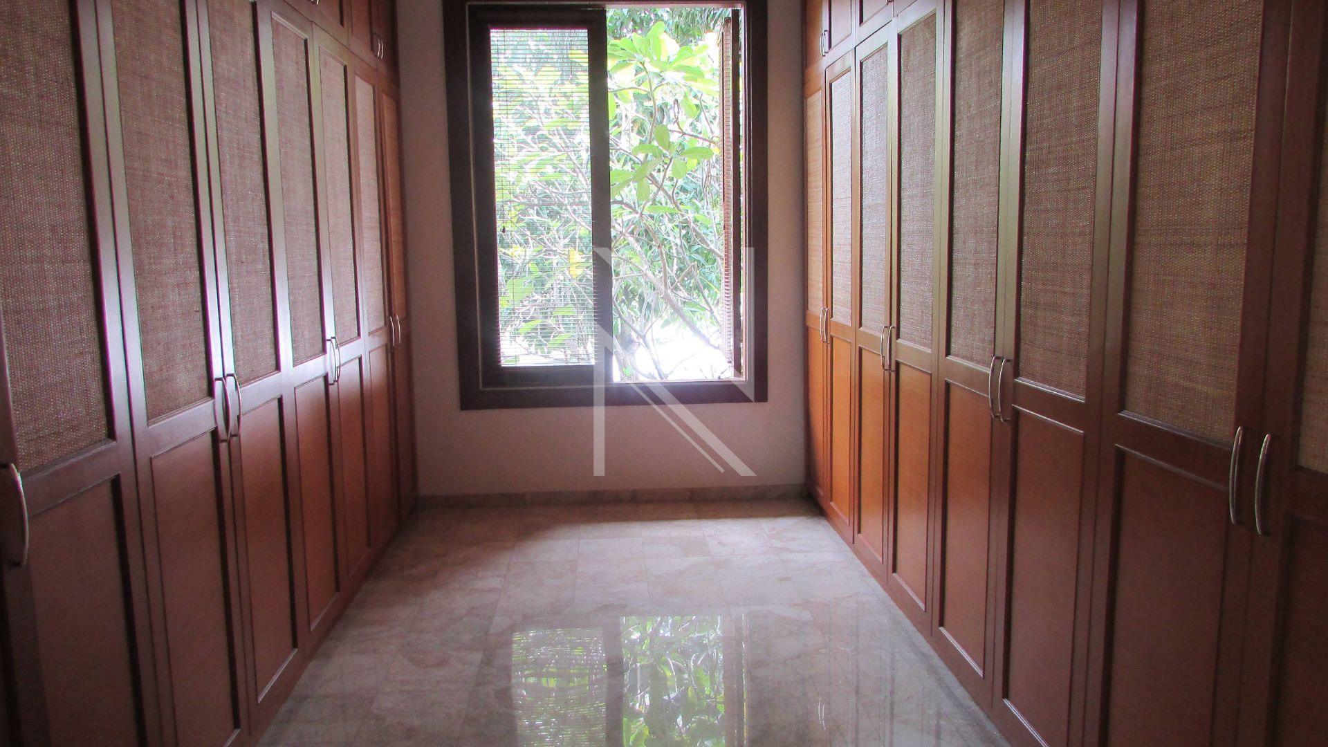 CILANDAK (Benda Dalam 69 – Jimmers) – NO CLD176 – CLOSET Generous 5BR Home for Family Residence