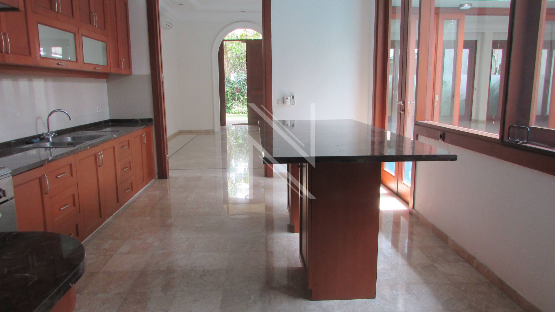 CILANDAK (Benda Dalam 69 – Jimmers) – NO CLD176 – KITCHEN Generous 5BR Home for Family Residence