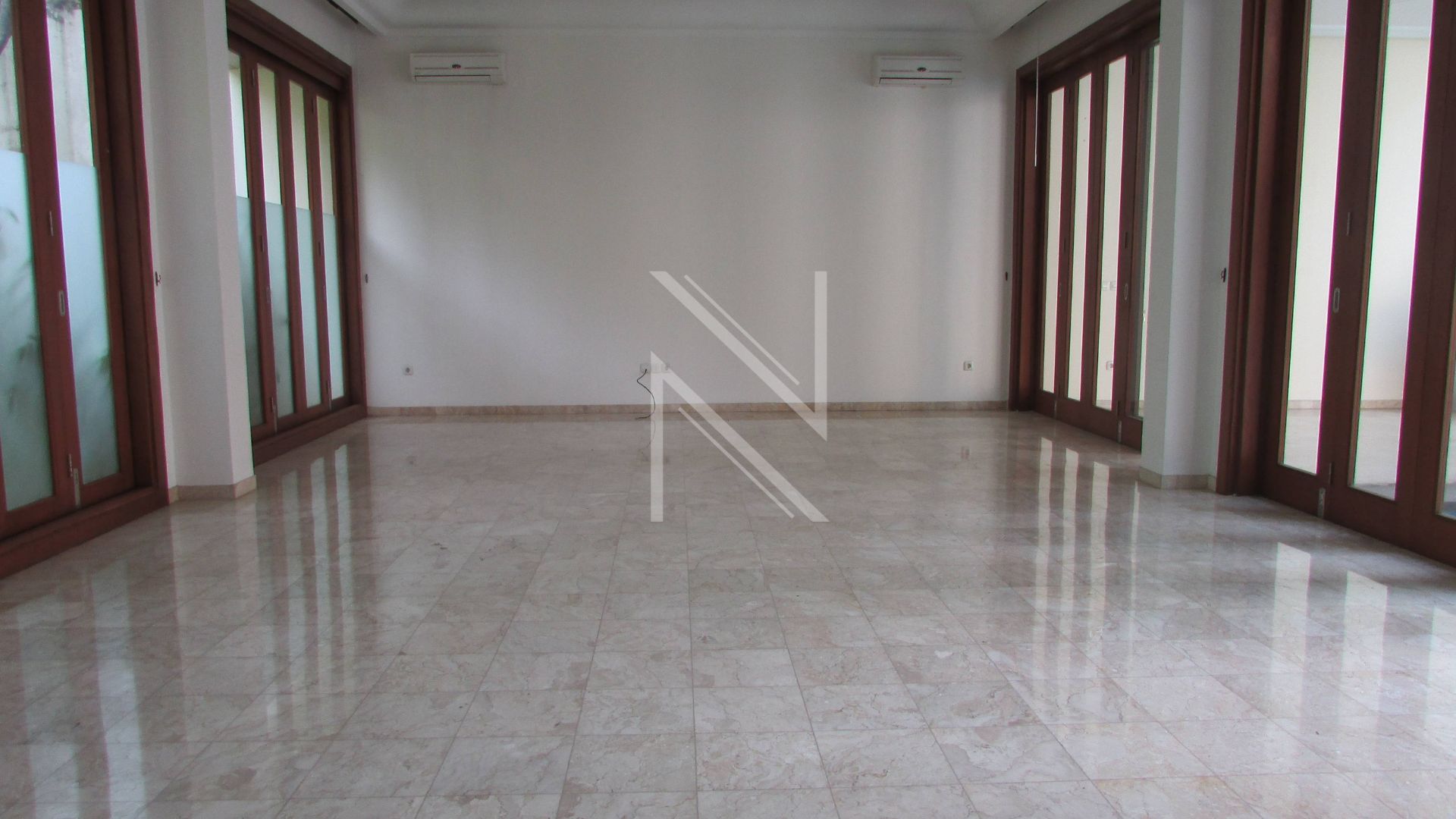 CILANDAK (Benda Dalam 69 – Jimmers) – NO CLD176 – LIVING-ROOM (2) Generous 5BR Home for Family Residence