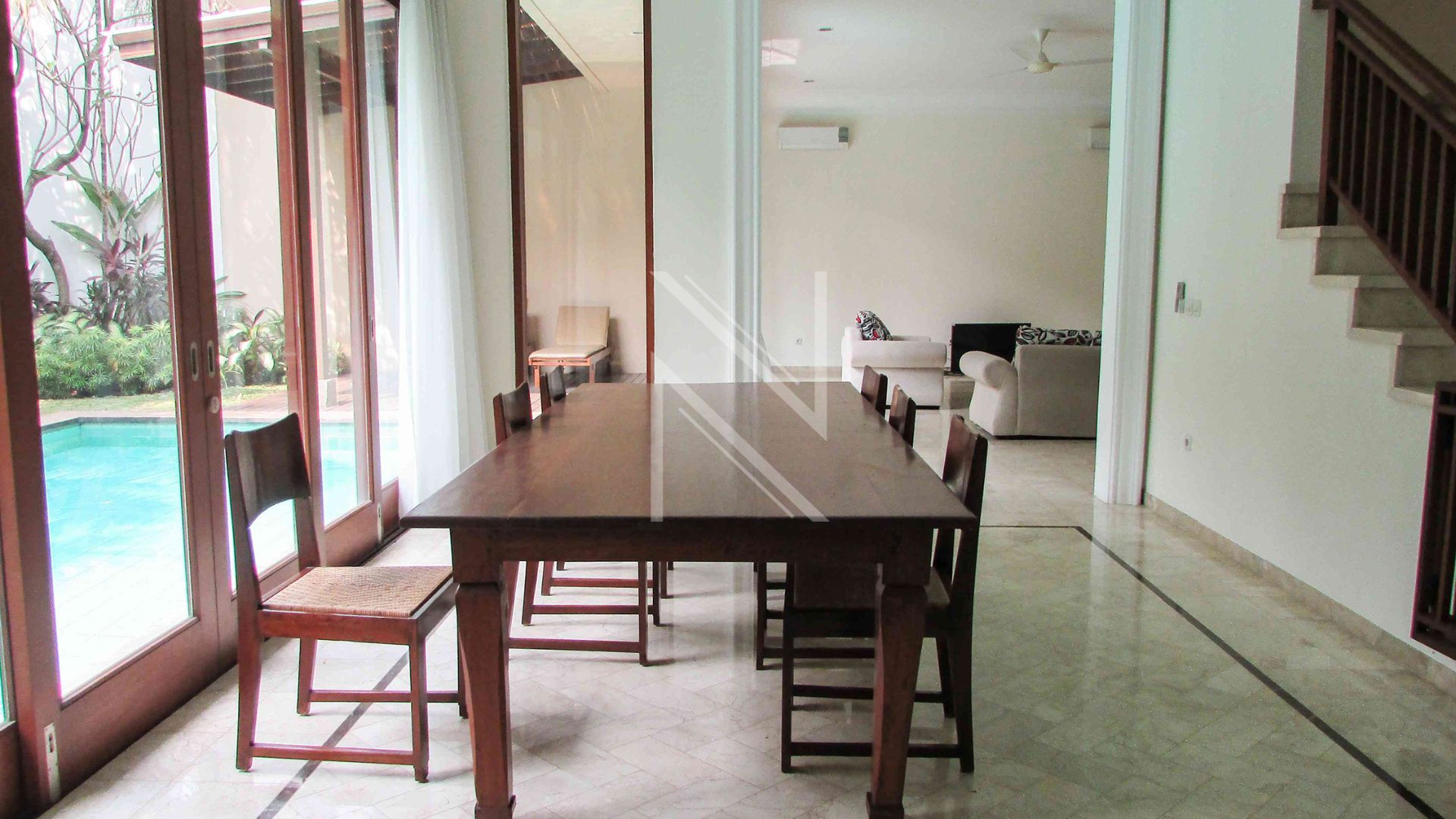 CILANDAK (Benda Dalam 69 – Jimmers) – NO CLD228 – DINING – AREA Well-Planned Cilandak 4BR Home for Living
