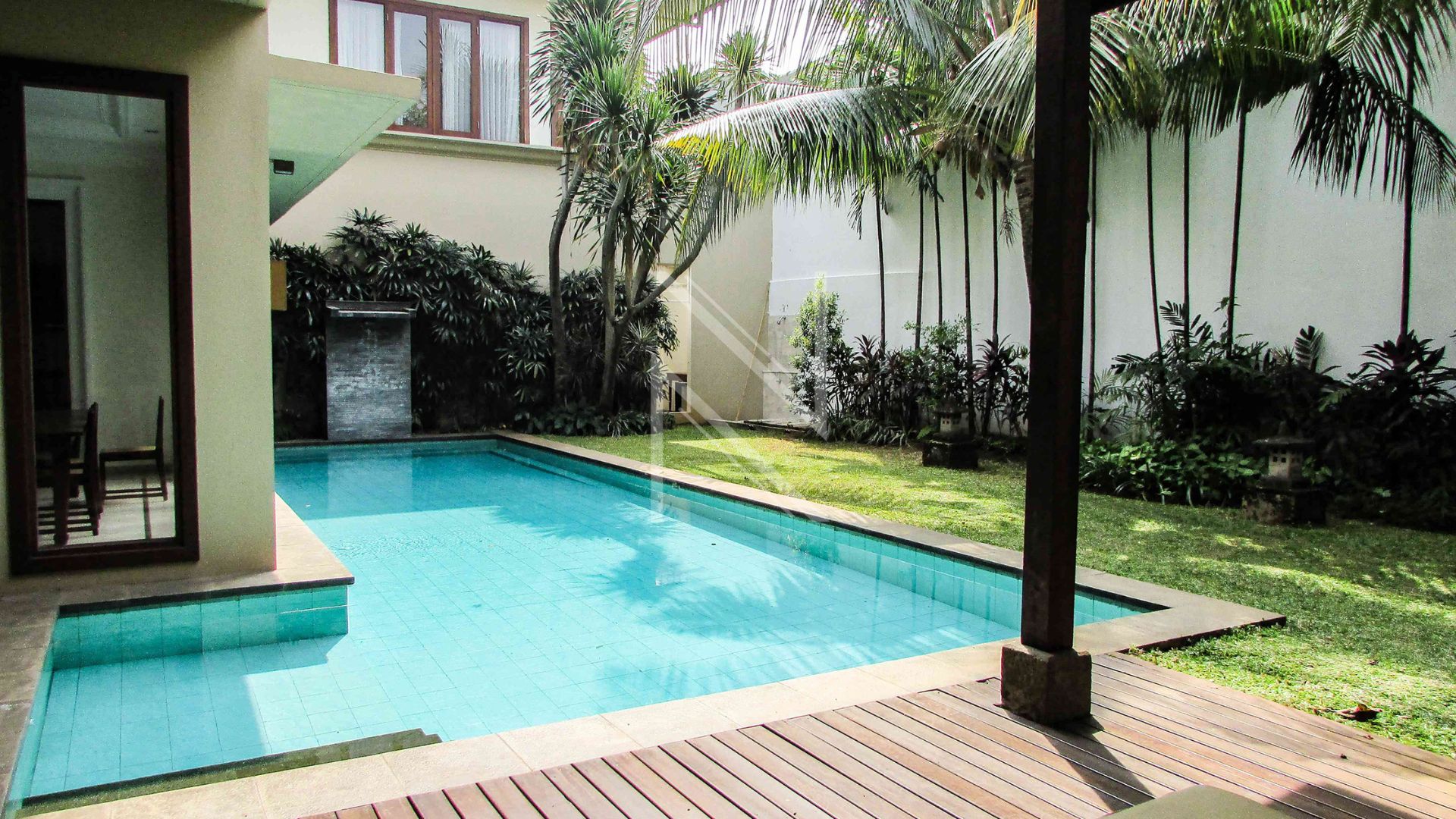 CILANDAK (Benda Dalam 69 – Jimmers) – NO CLD228 – SWIMMING-POOL (2) Well-Planned Cilandak 4BR Home for Living