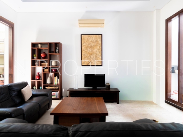 CILANDAK DALAM-3BR-LIVING AREA 2