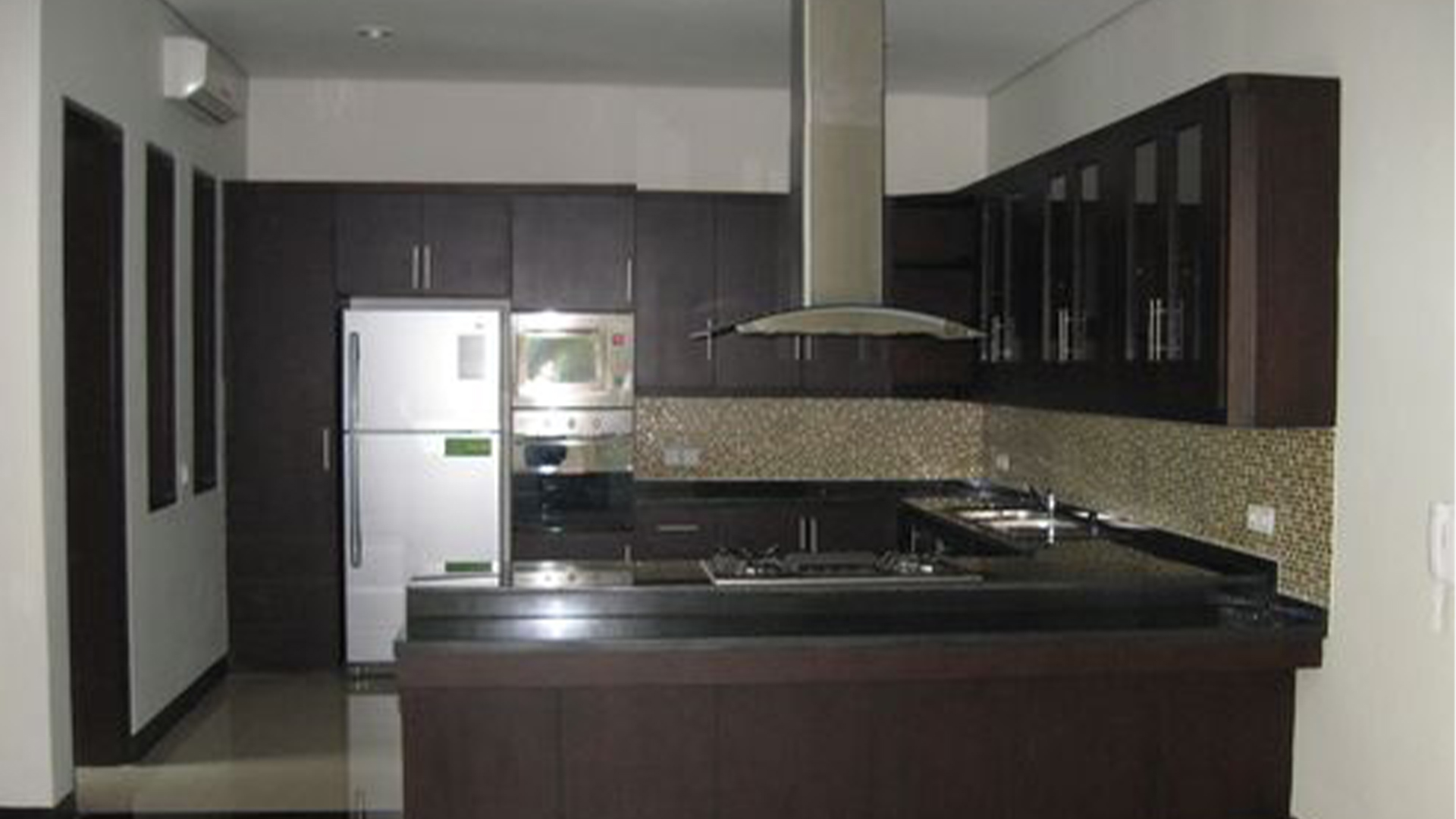 Well-Proportioned 4BR at Cilandak House