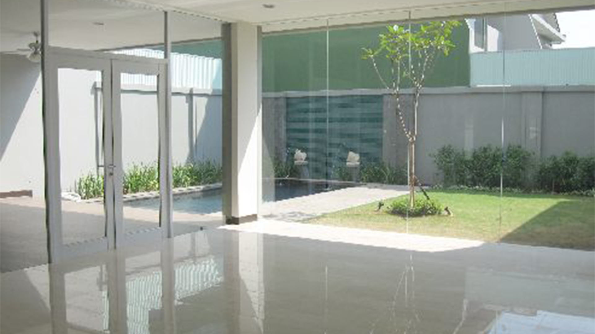 CILANDAK TENGAH 2-4BR-LIVING AREA